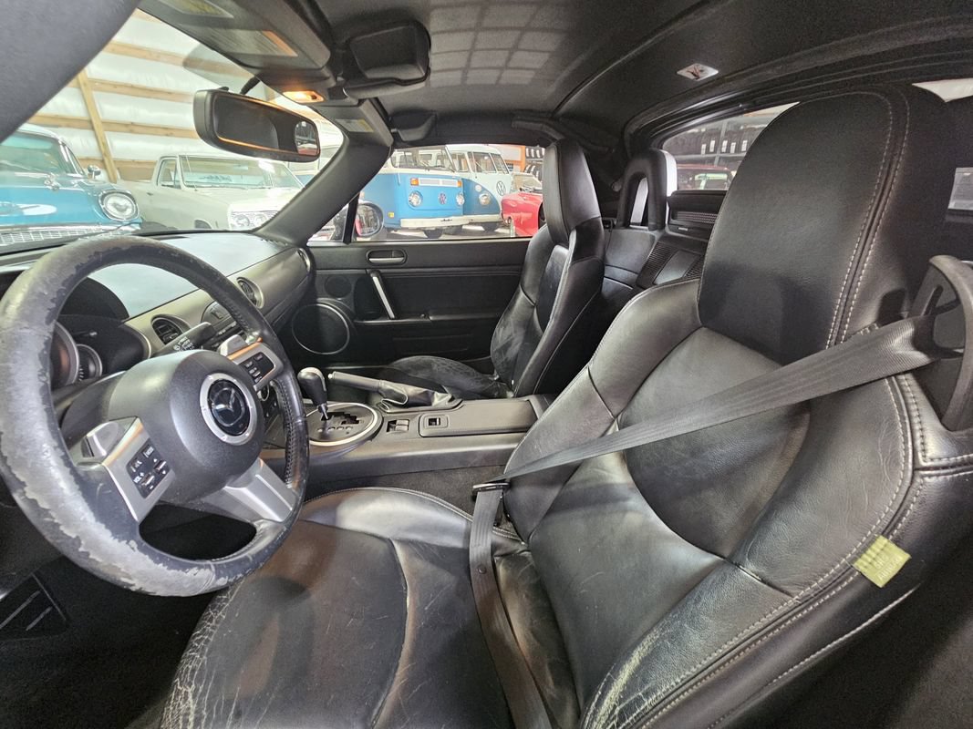 Used 2010 MAZDA MX-5 Miata Grand Touring w/ Premium Pkg RWD image 12