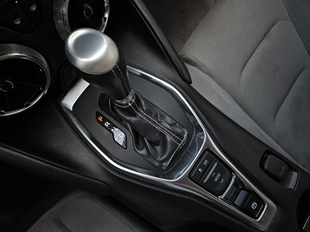 Used 2023 Chevrolet Camaro LT RWD image 19
