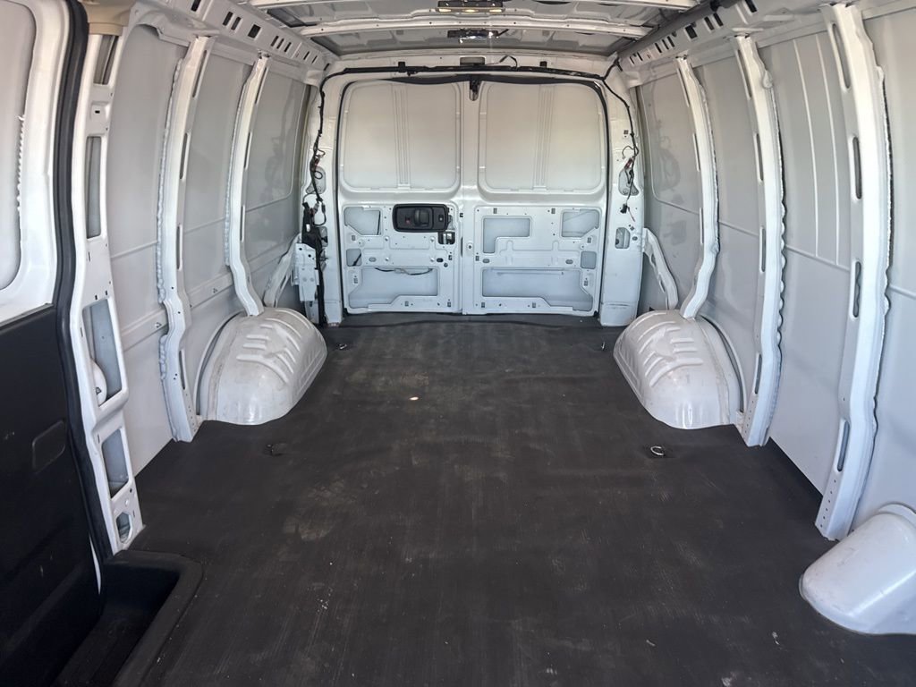 Used 2023 GMC Savana 2500 Extended w/ Driver Convenience Package RWD image 18