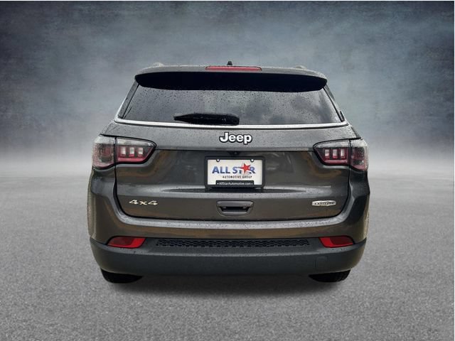 Used 2024 Jeep Compass Latitude AWD/4WD image 8