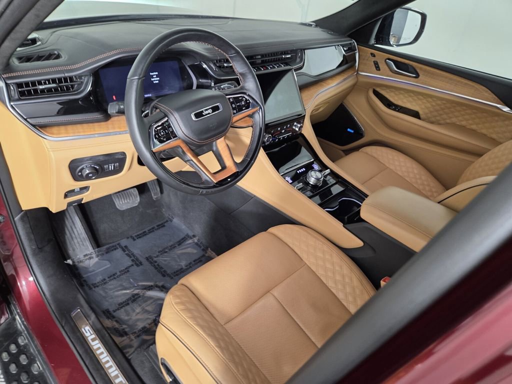 Certified 2025 Jeep Grand Cherokee L Summit AWD/4WD image 12