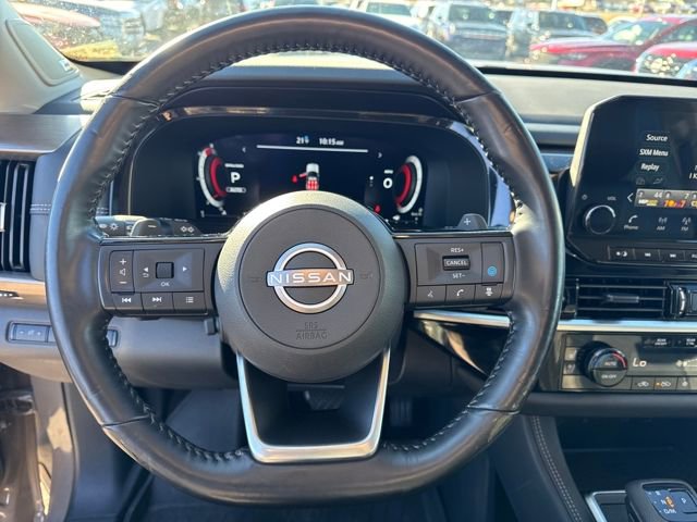 Used 2024 Nissan Pathfinder Platinum w/ Cargo Package image 18