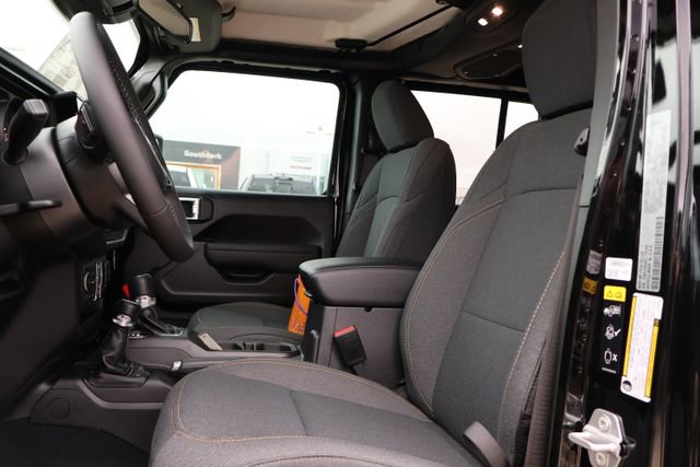New 2026 Jeep Gladiator Sport image 9