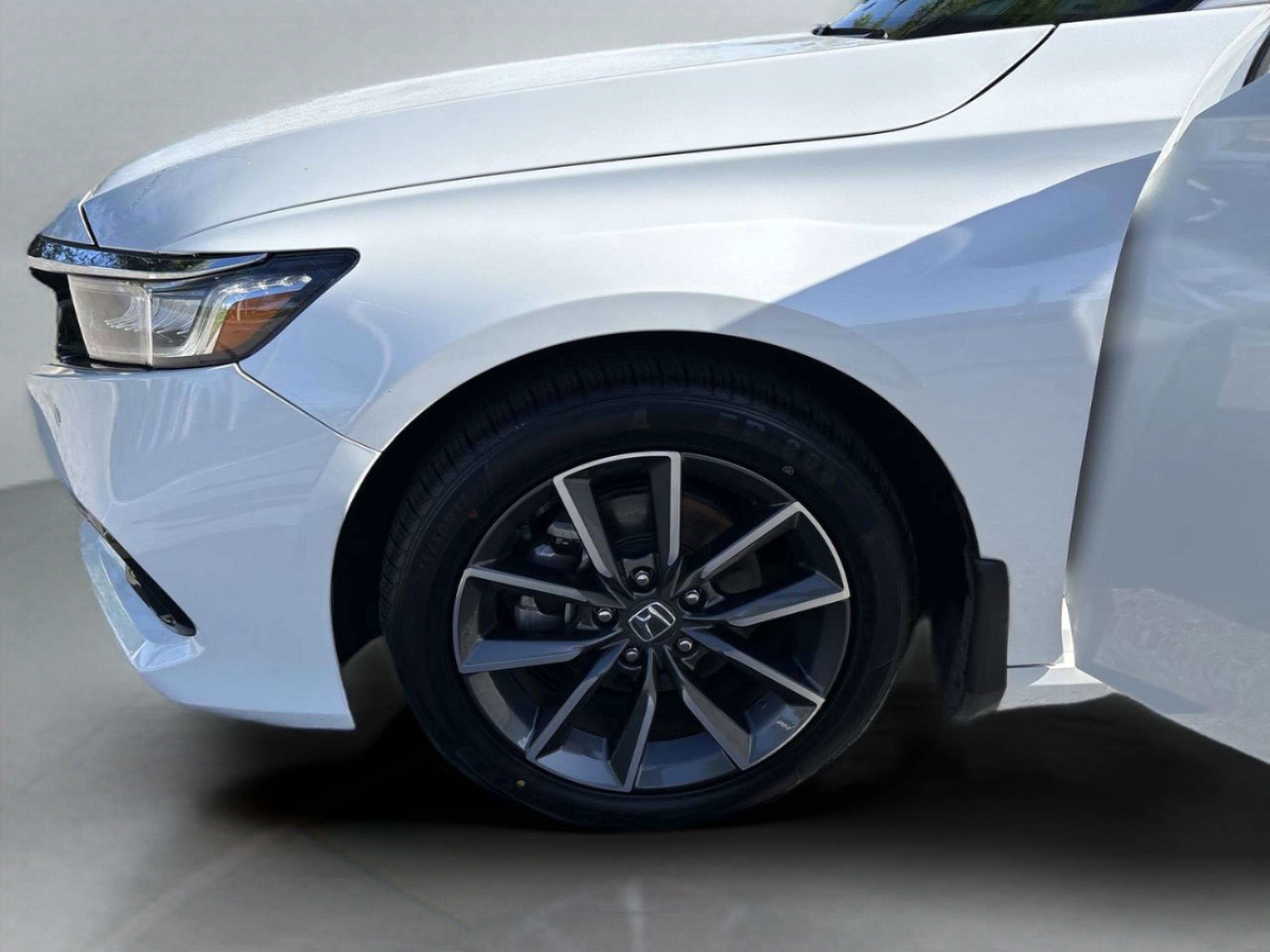 Used 2022 Honda Accord EX-L image 24