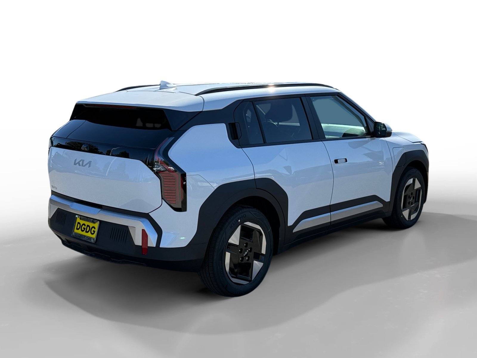 New 2027 Kia EV3 Wind FWD image 5