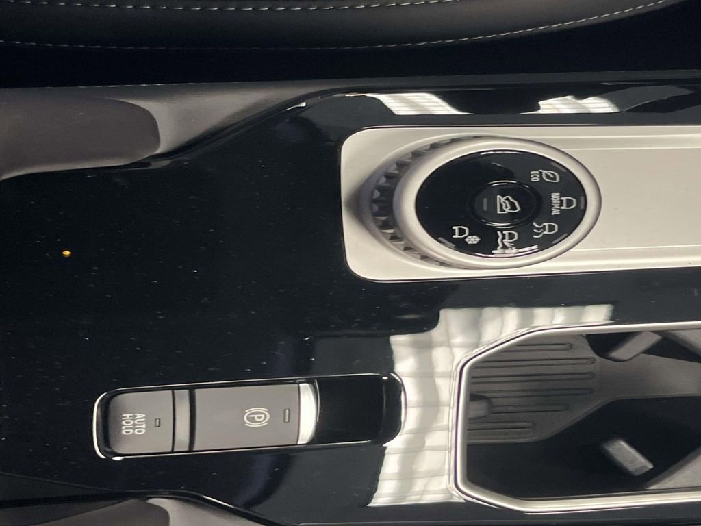 New 2026 Mitsubishi Outlander SE image 21