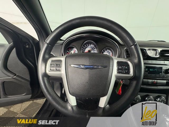 Used 2014 Chrysler 200 Touring FWD image 13