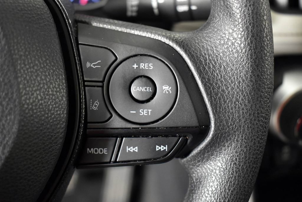 Used 2021 Toyota RAV4 XLE image 36