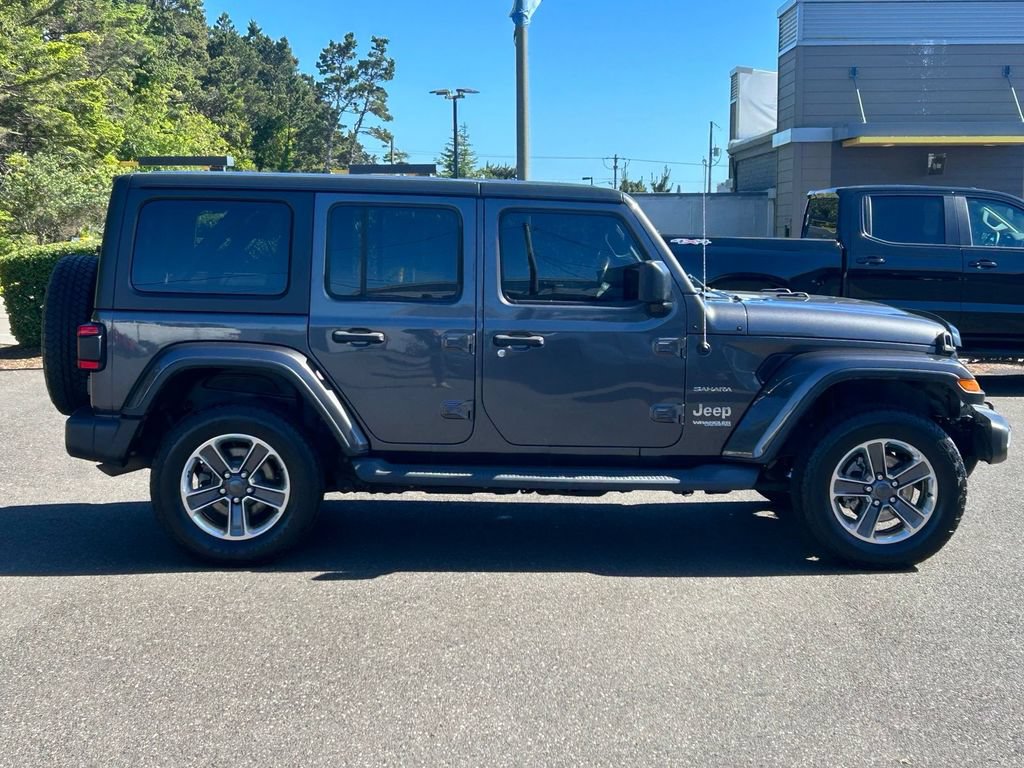 Used 2019 Jeep Wrangler Unlimited Sahara AWD/4WD image 4