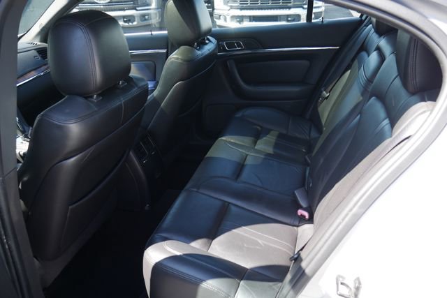 Used 2013 Lincoln MKS FWD image 16