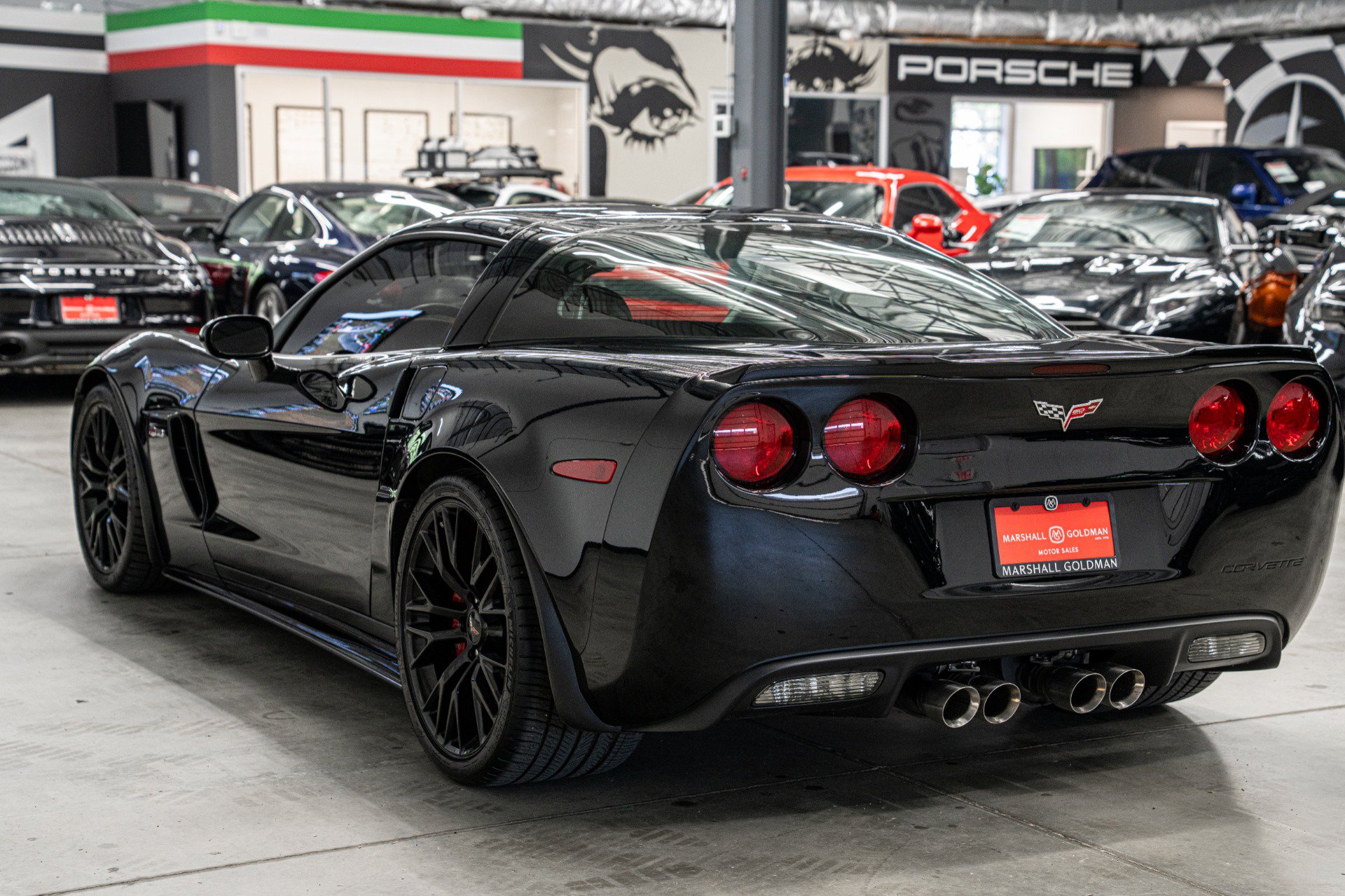 Used 2013 Chevrolet Corvette Z06 w/ 3LZ Preferred Equipment Group RWD image 6