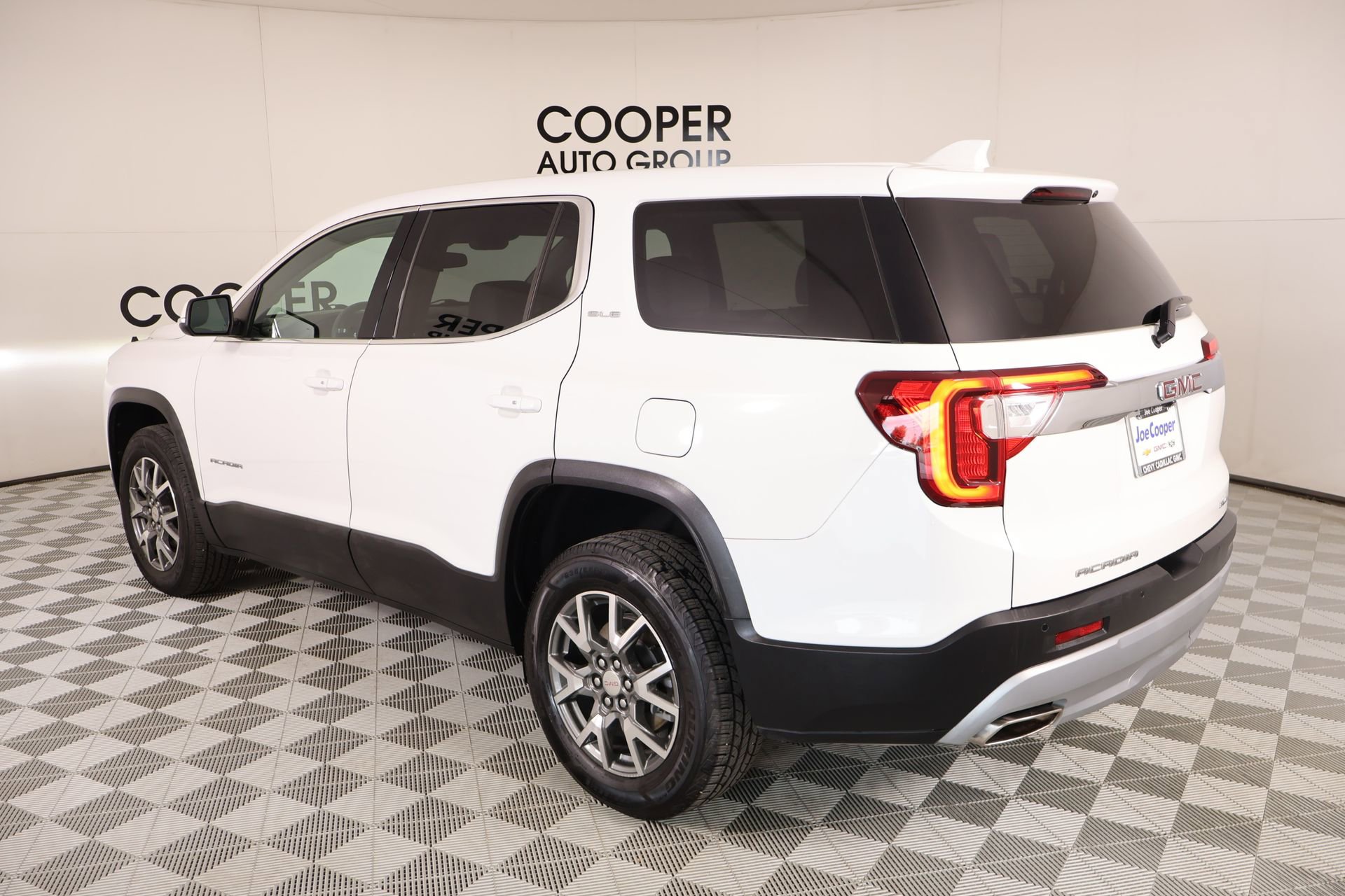 Used 2023 GMC Acadia SLE AWD/4WD image 23