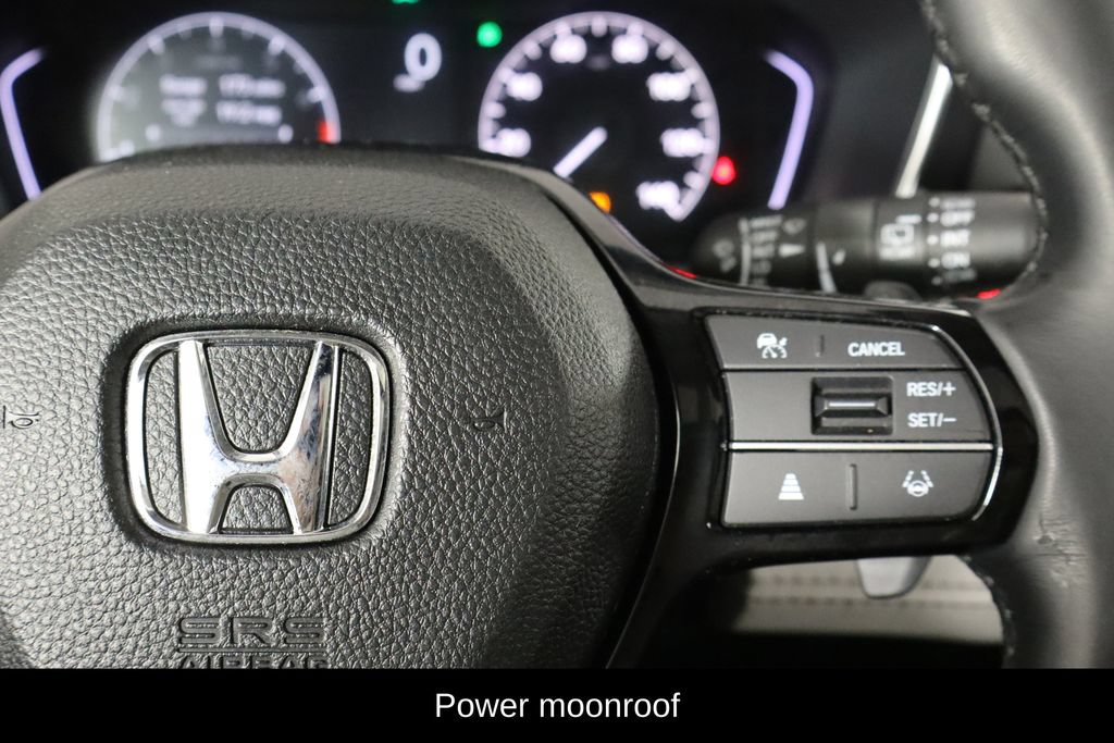 Used 2025 Honda Pilot Touring image 10