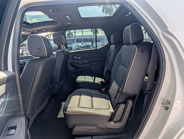 Certified 2023 Chevrolet Traverse Premier FWD image 11