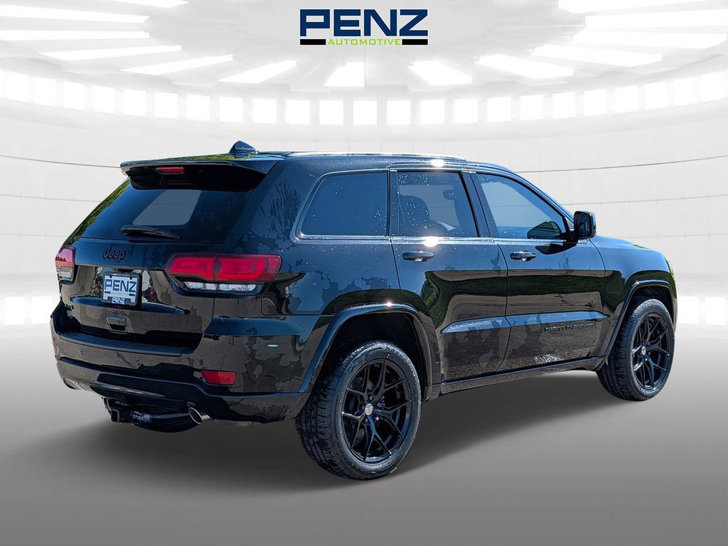 Used 2019 Jeep Grand Cherokee Altitude AWD/4WD image 7