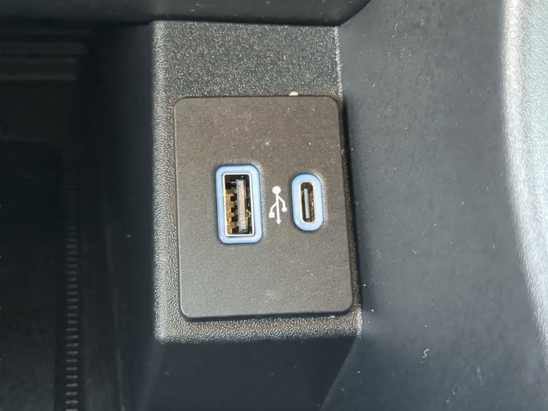 Certified 2023 Ford Edge Titanium image 61