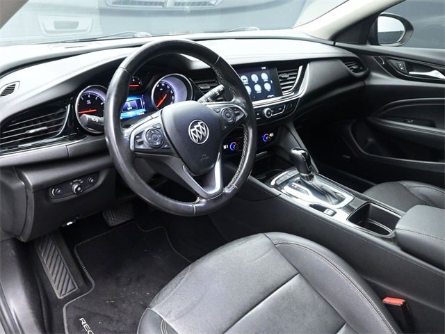 Used 2018 Buick Regal Essence w/ Driver Confidence Package #1 image 18