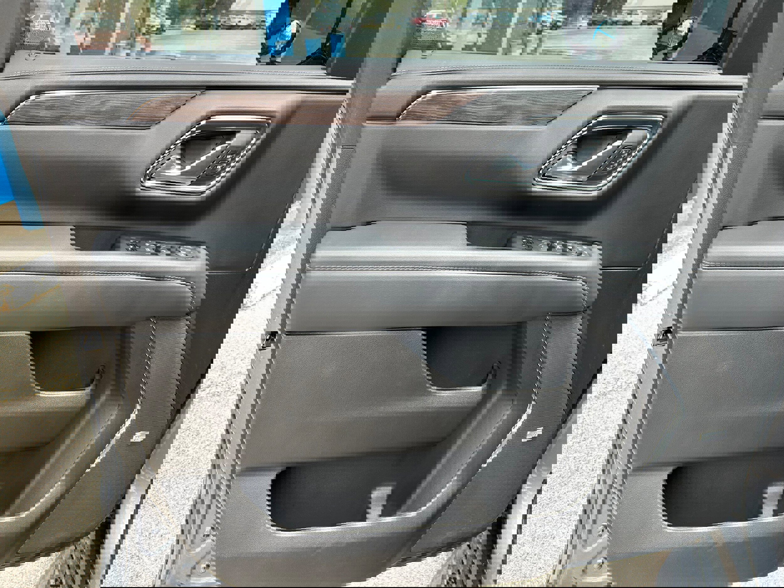 Used 2021 Chevrolet Tahoe LT image 14