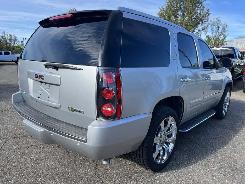 Used 2011 GMC Yukon Denali AWD/4WD image 6