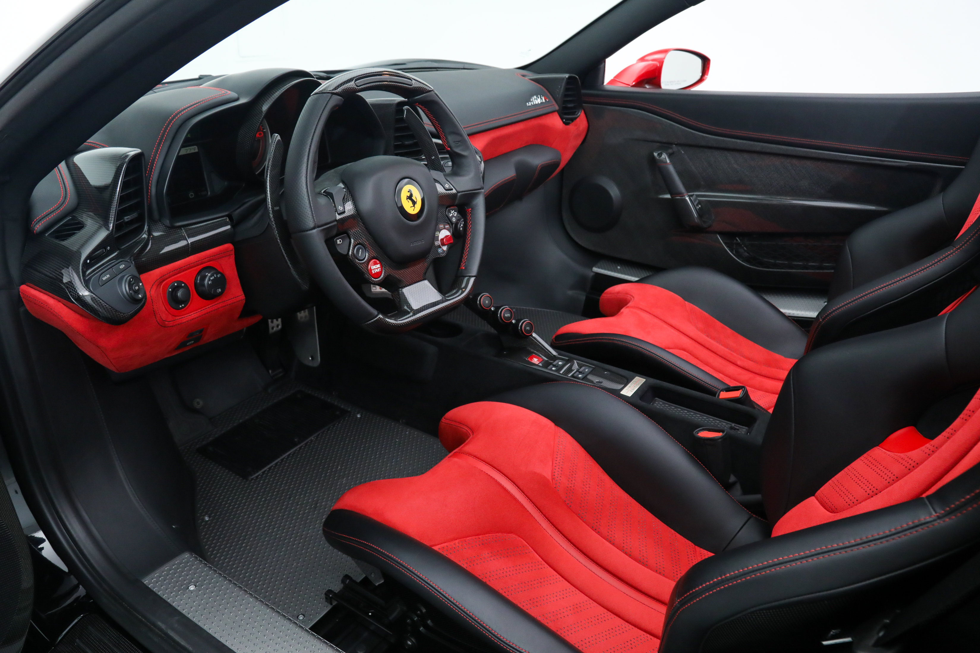 Certified 2015 Ferrari 458 Speciale A RWD image 2