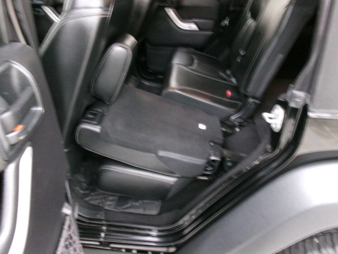 Used 2016 Jeep Wrangler Unlimited Rubicon image 22