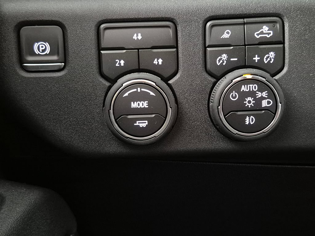 Used 2026 Chevrolet Silverado 2500 LT w/ All Star Edition AWD/4WD image 18