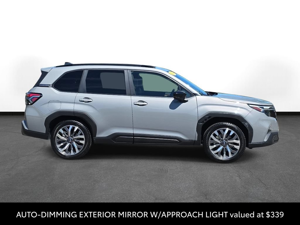 Used 2025 Subaru Forester Touring AWD/4WD image 5