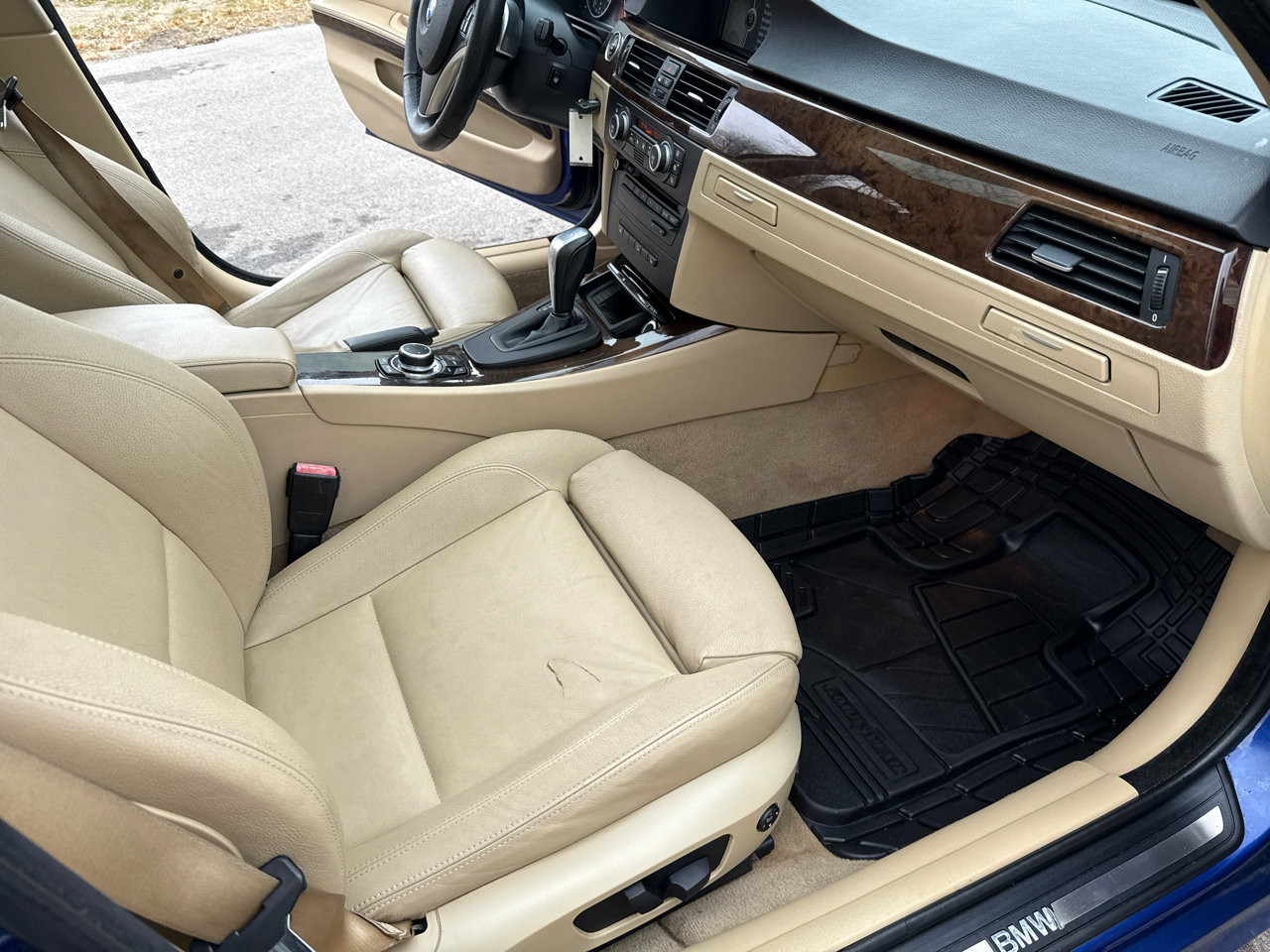 Used 2009 BMW 335i xDrive 4dr Sdn 335i xDrive AWD image 21