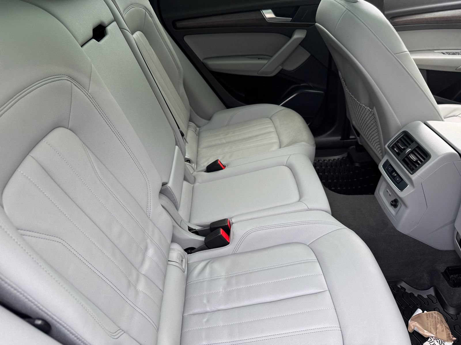 Used 2023 Audi Q5 2.0T Premium w/ Convenience Package AWD/4WD image 11