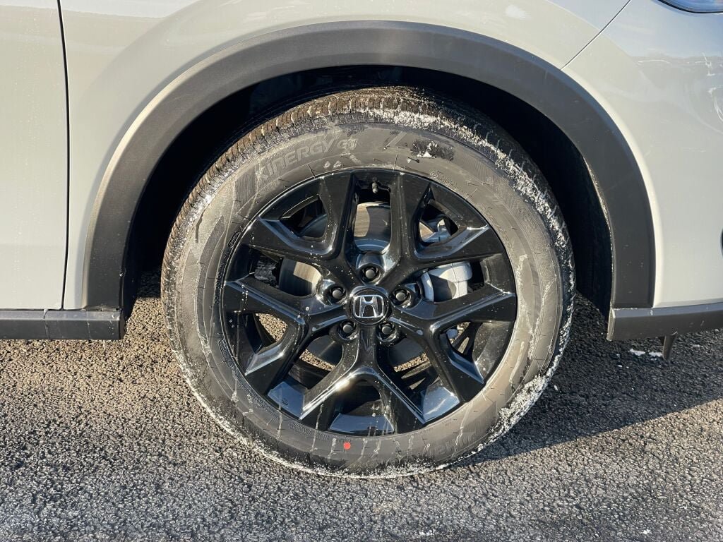 Used 2025 Honda HR-V Sport image 18