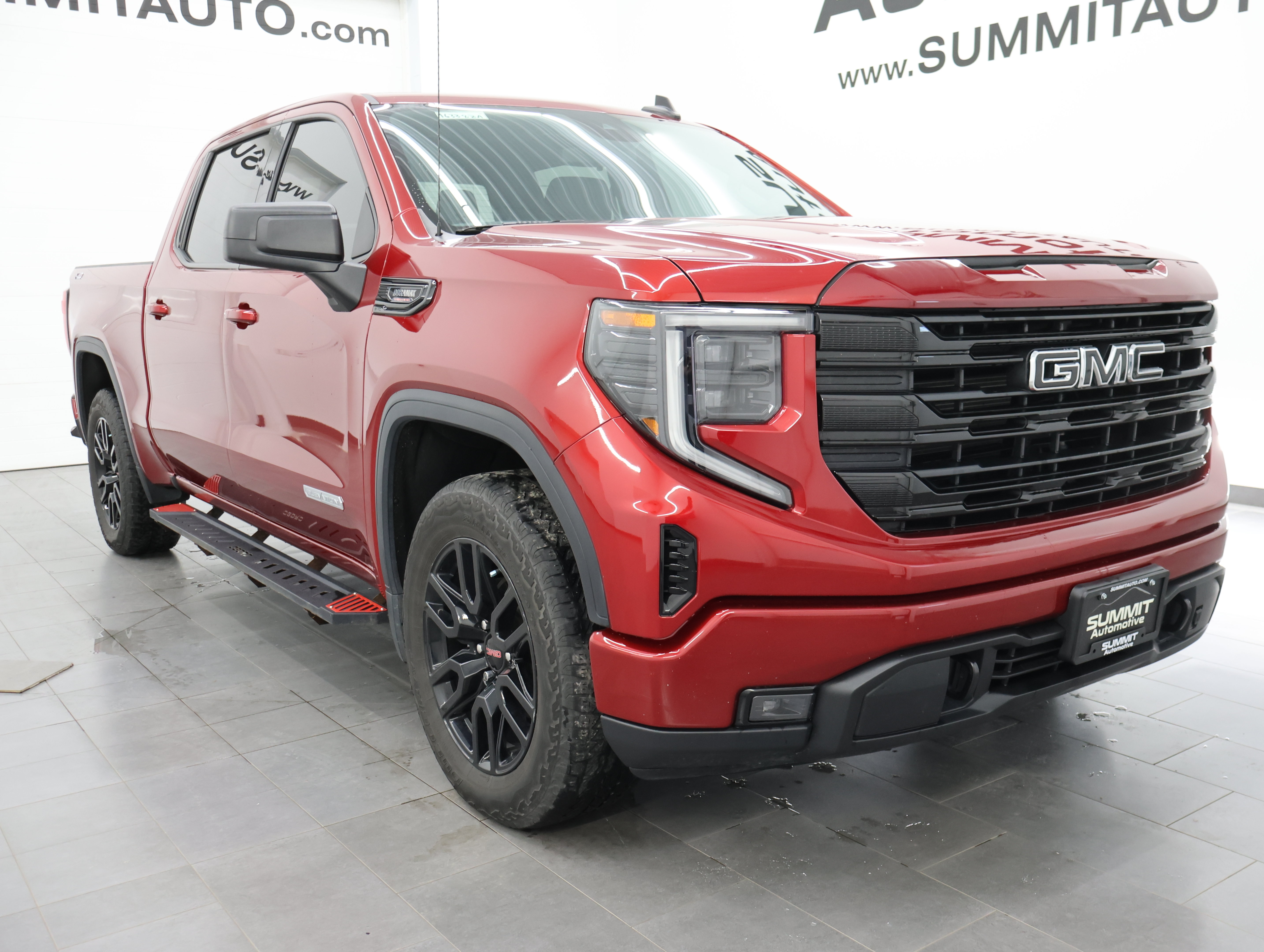 Used 2022 GMC Sierra 1500 Elevation AWD/4WD image 2