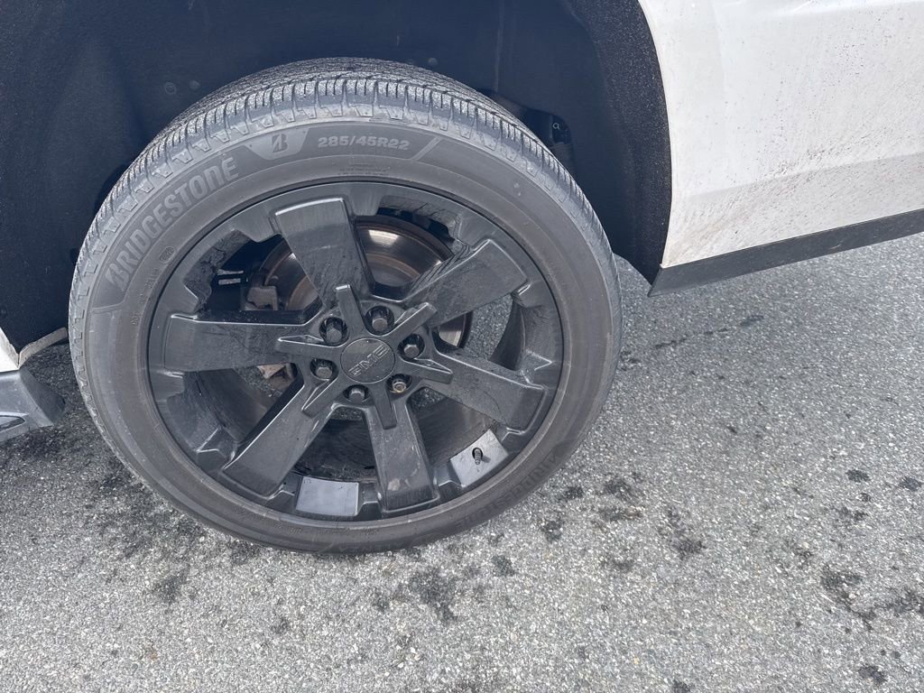 Used 2019 GMC Yukon XL SLT w/ Graphite Performance Edition image 8