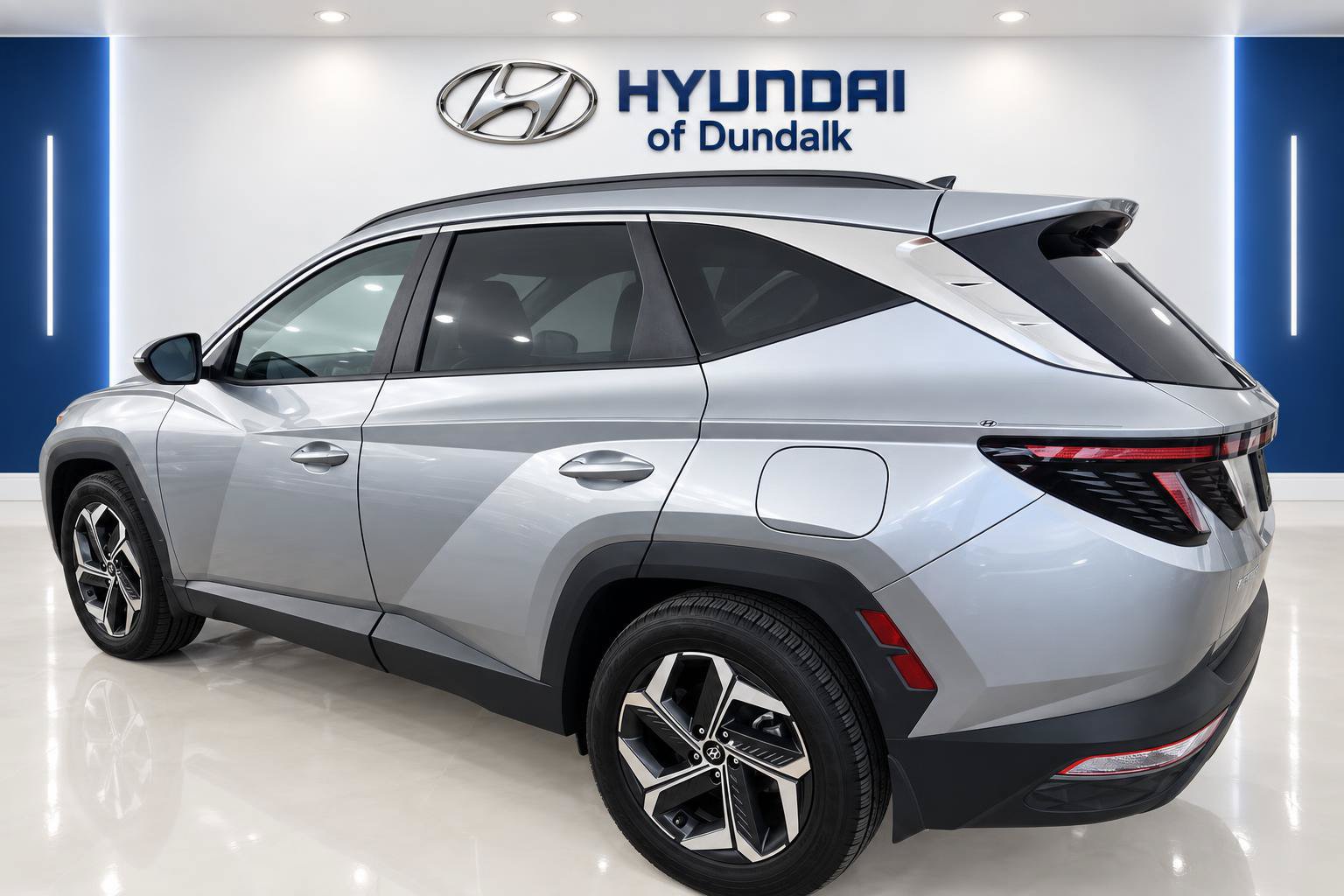 Used 2023 Hyundai Tucson SEL w/ Convenience Package AWD/4WD image 2
