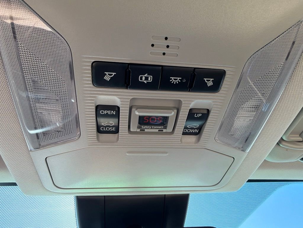 Used 2019 Toyota RAV4 XLE Premium AWD/4WD image 26