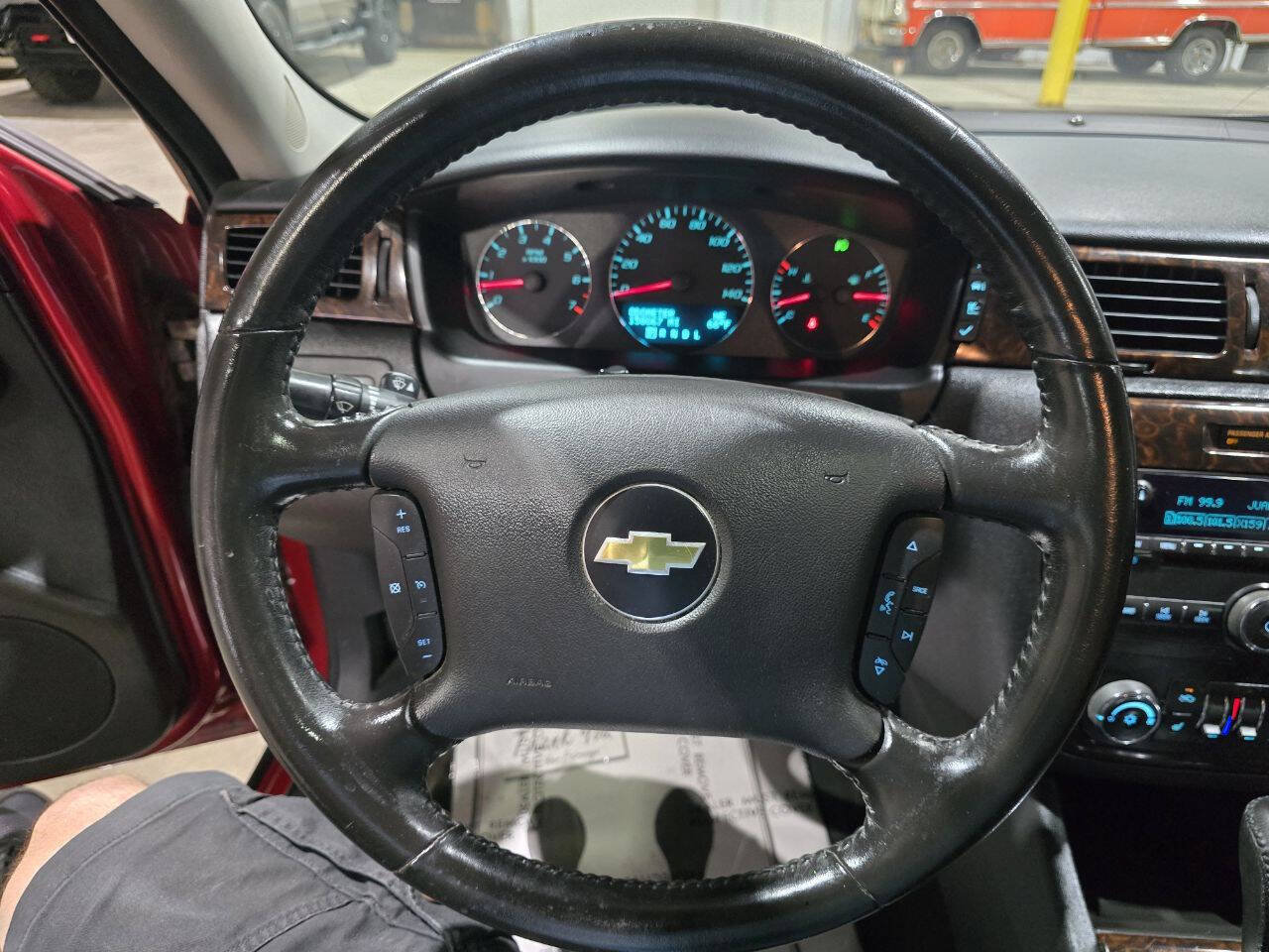 Used 2014 Chevrolet Impala LTZ FWD image 36