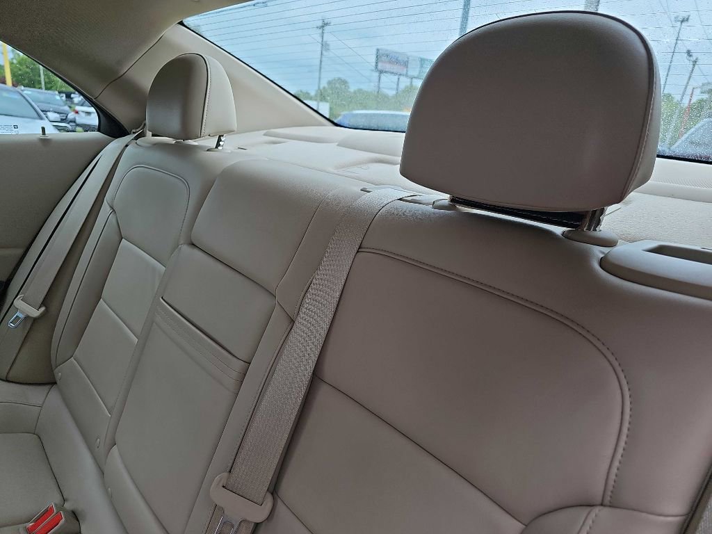 Used 2013 Chevrolet Malibu Eco w/ Leather Package image 40