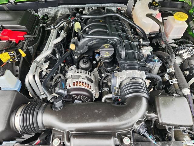 Certified 2025 Jeep Gladiator Mojave w/ Convenience Group AWD/4WD image 31
