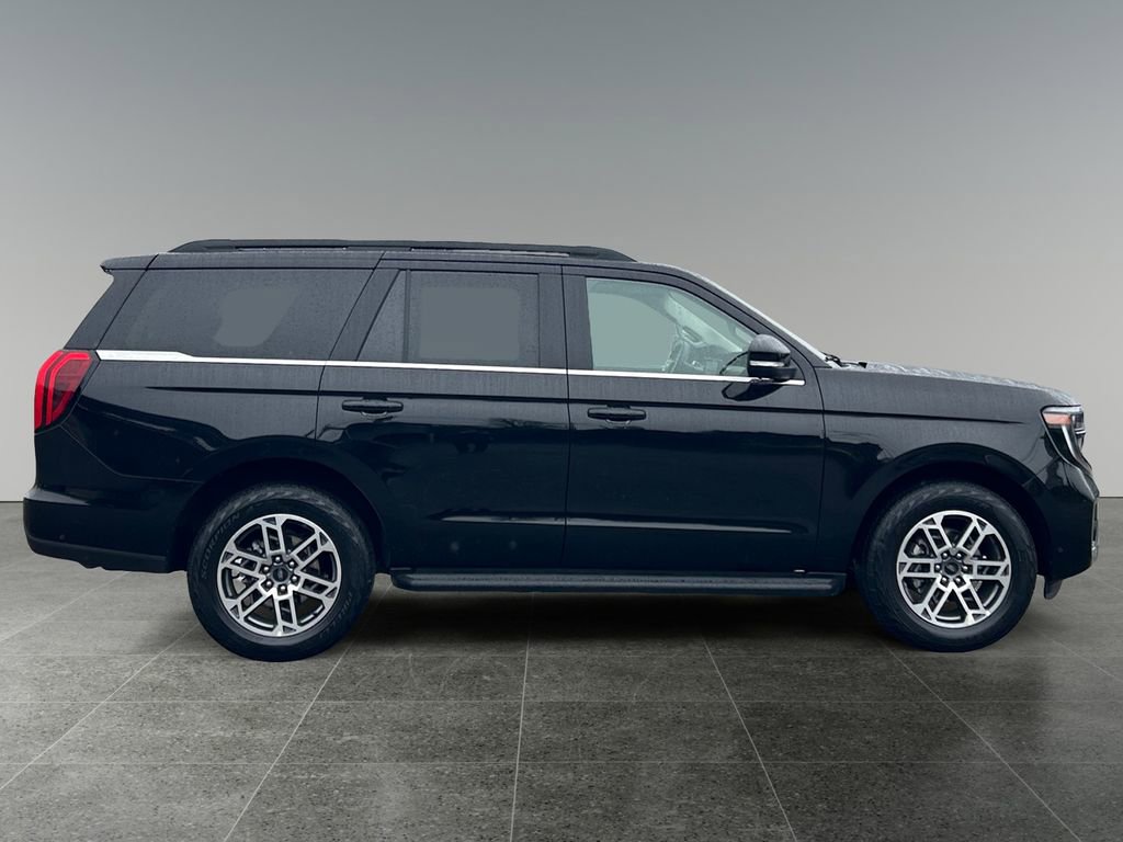 Used 2025 Ford Expedition Active image 8