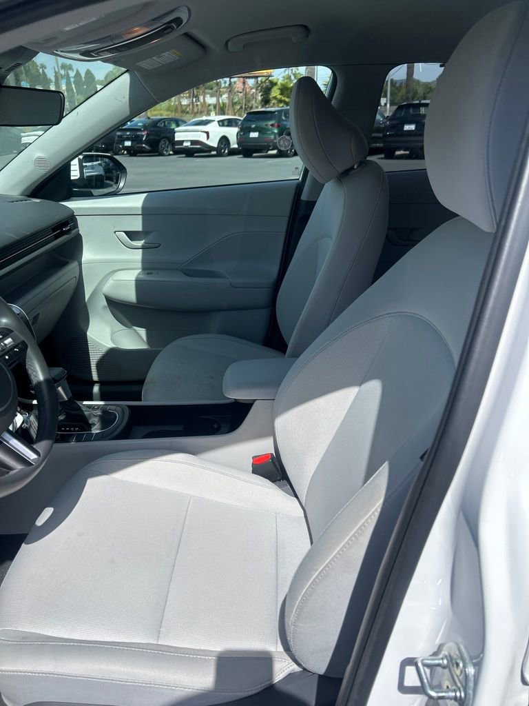 Used 2025 Hyundai Kona SEL image 18