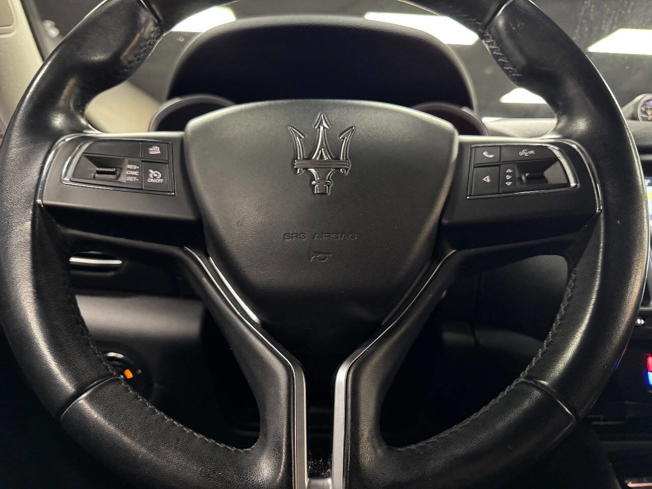 Used 2017 Maserati Levante image 23