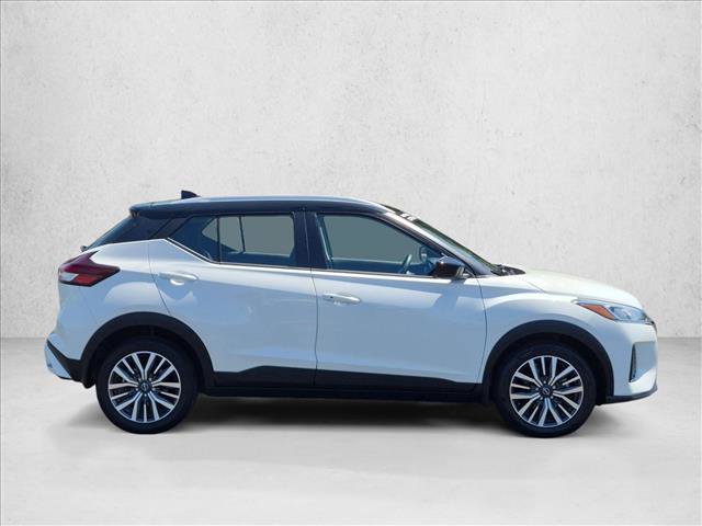 Used 2023 Nissan Kicks SV FWD image 4