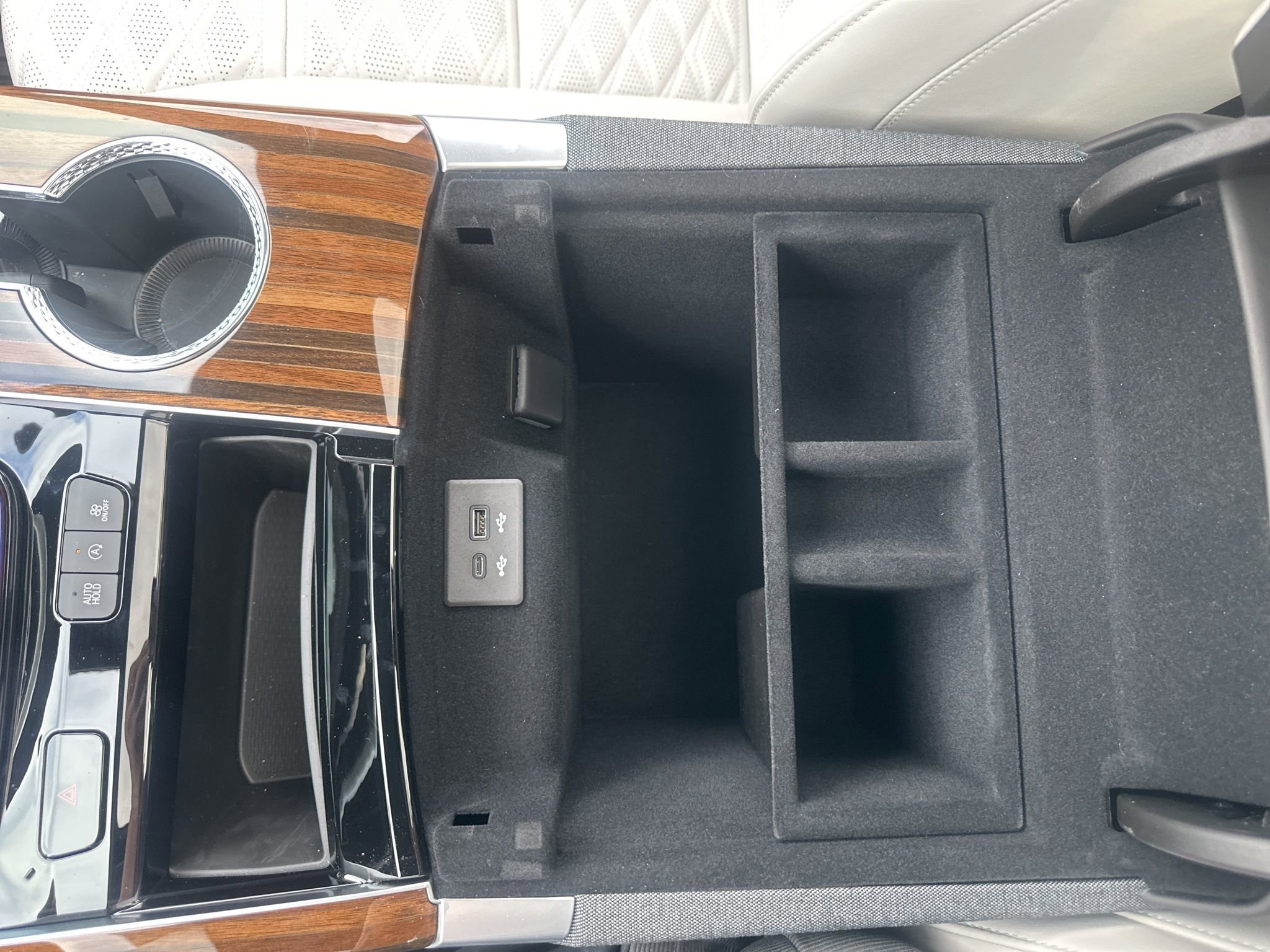 Used 2026 Cadillac Escalade Platinum Sport w/ LPO, ONYX Package AWD/4WD image 58