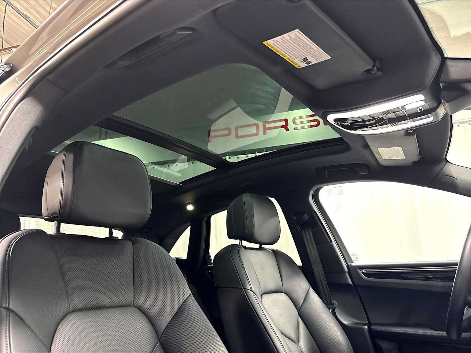 Used 2026 Porsche Macan AWD/4WD image 26