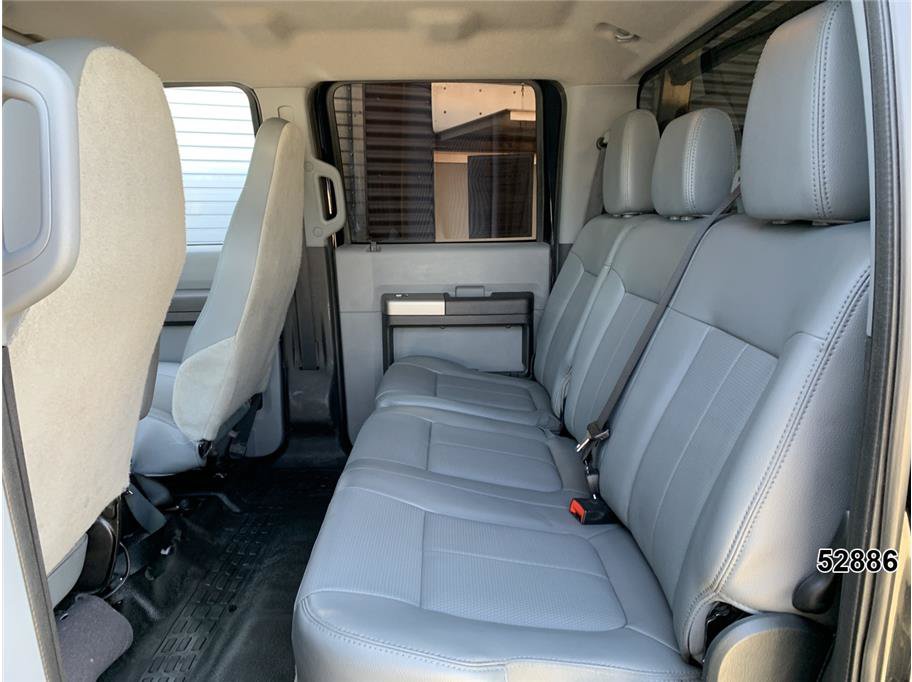 Used 2022 Ford F750 2WD Crew Cab Super Duty image 24