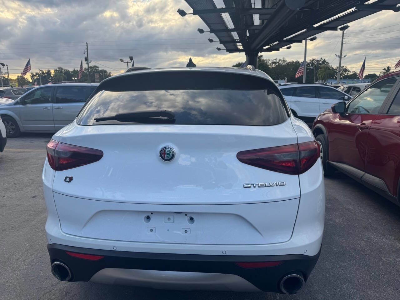 Used 2018 Alfa Romeo Stelvio Ti Sport AWD/4WD image 4