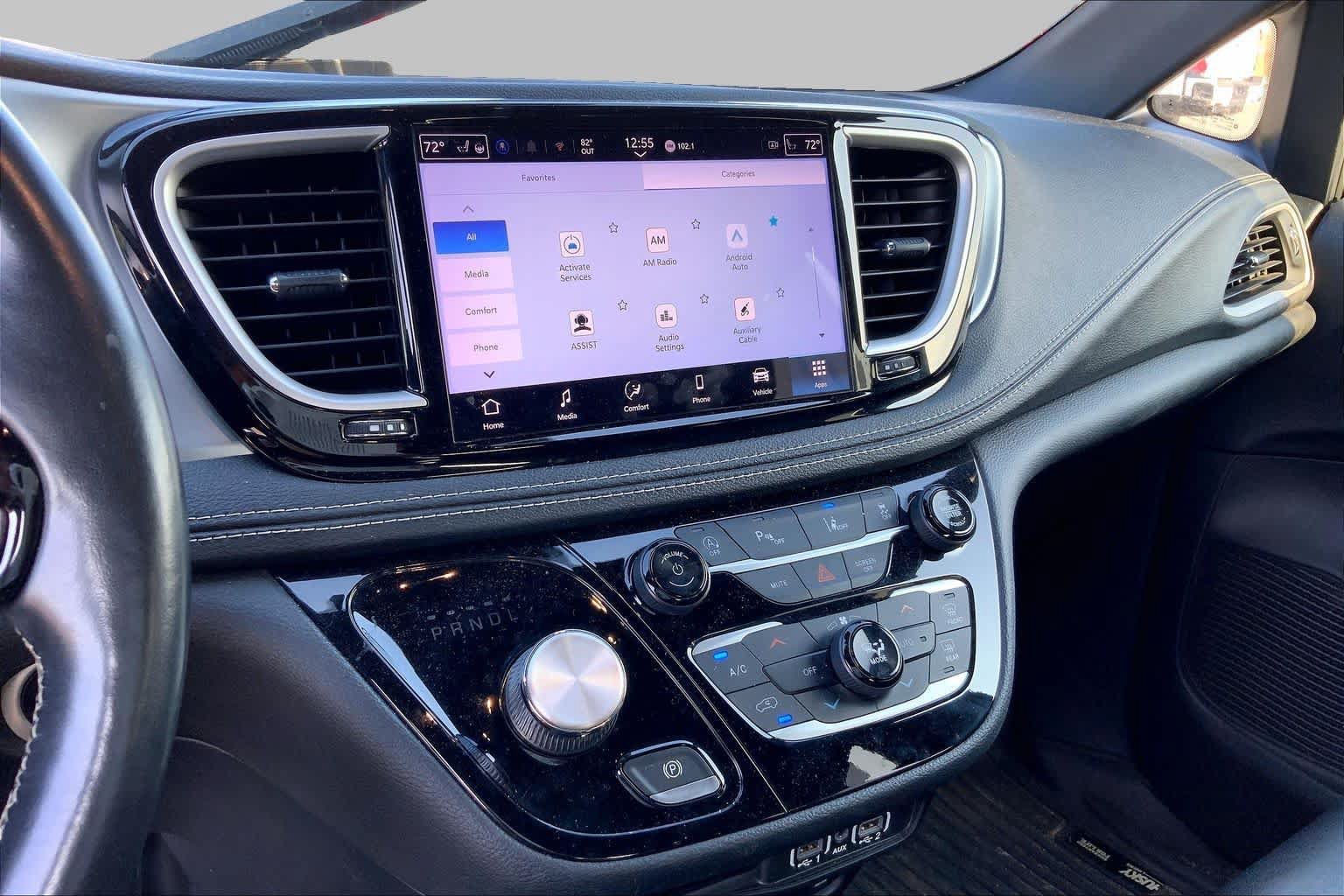 Used 2021 Chrysler Pacifica Touring-L w/ Uconnect Theater Family Group FWD image 6