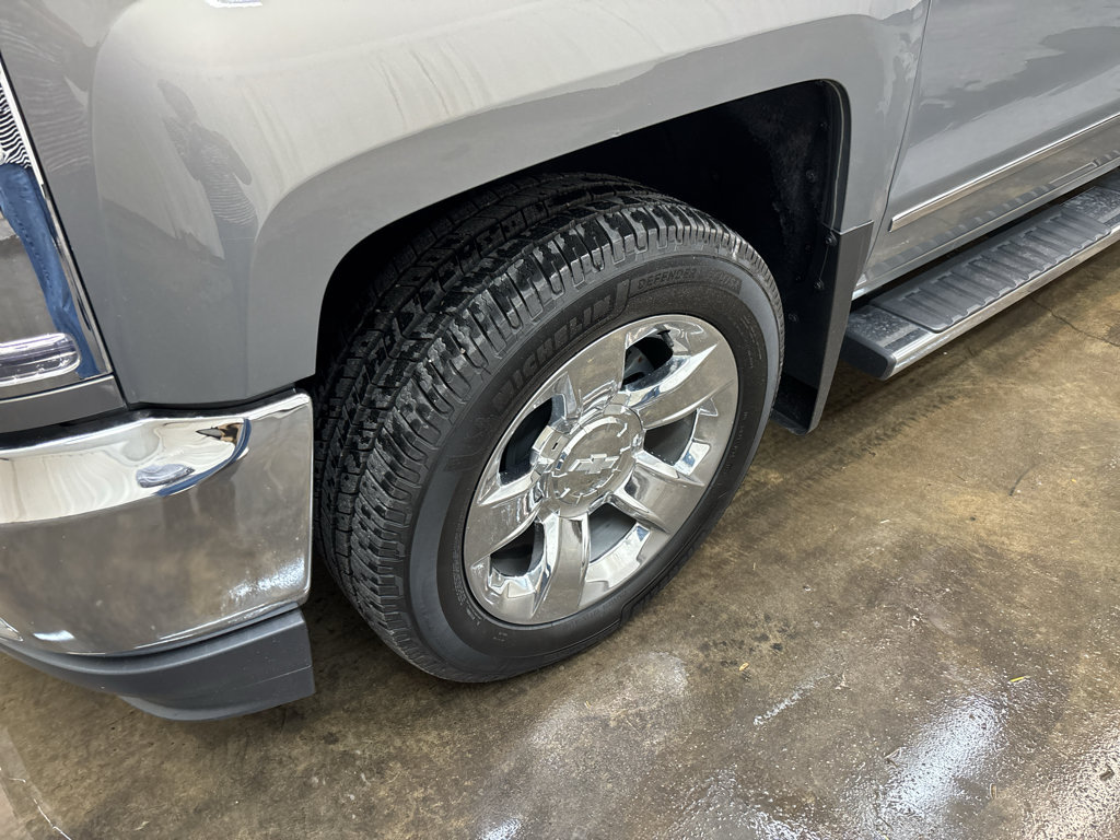 Used 2017 Chevrolet Silverado 1500 LTZ w/ Sport Package AWD/4WD image 11