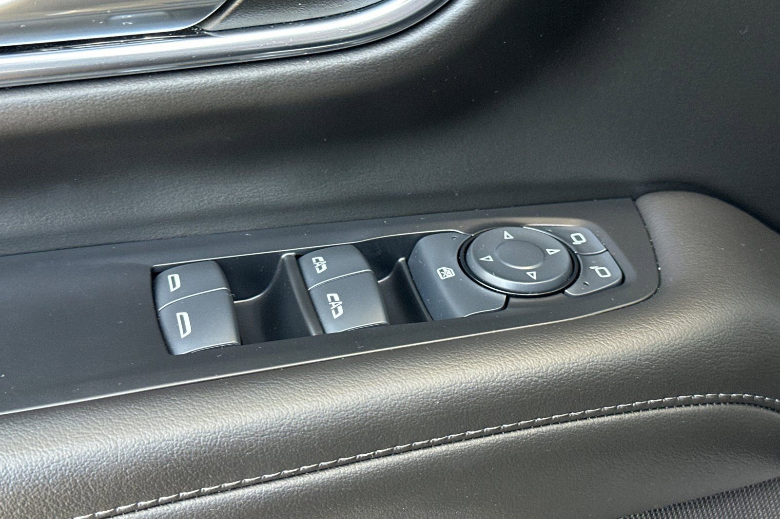 Used 2024 Chevrolet Tahoe LS RWD image 12