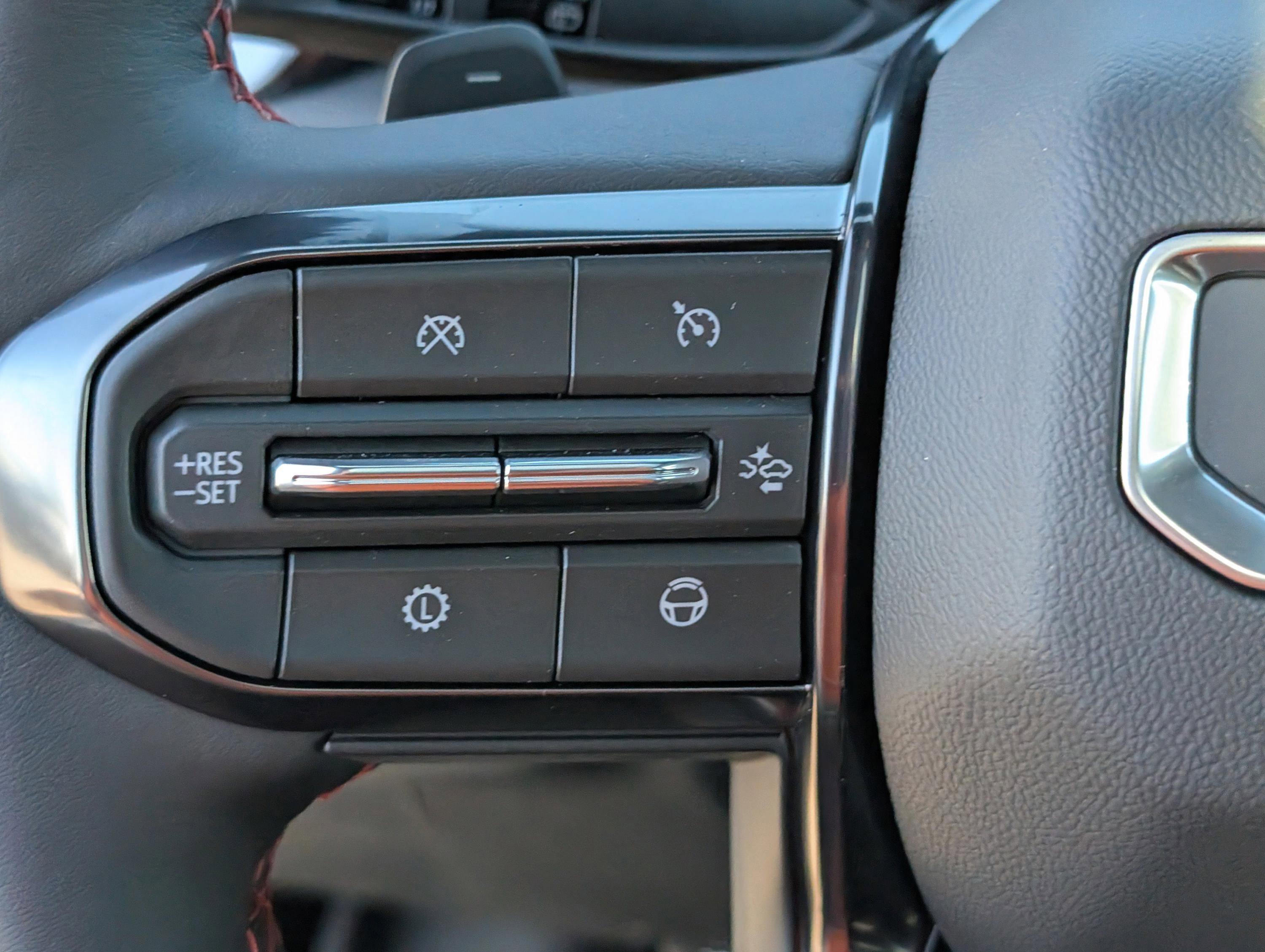 New 2026 GMC Yukon AT4 Ultimate w/ LPO, Floor Liner Package image 21