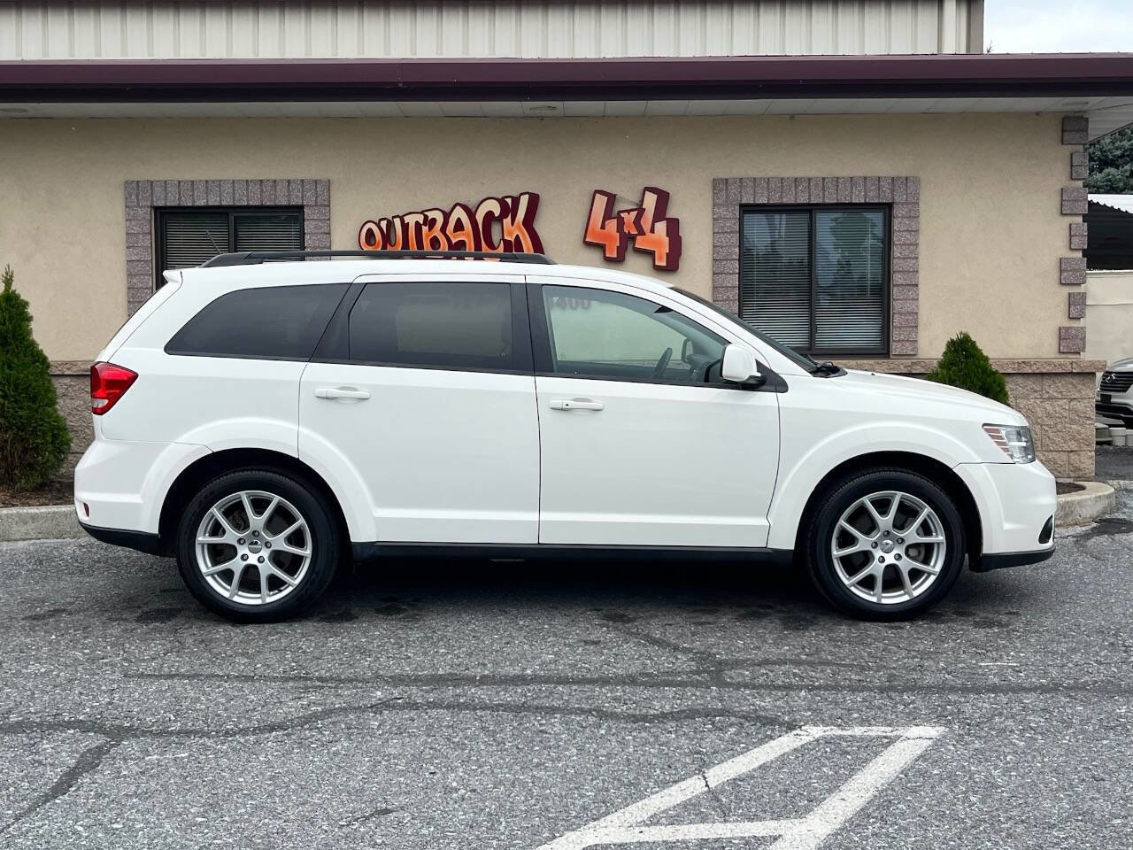Used 2013 Dodge Journey SXT w/ Flexible Seating Group image 33